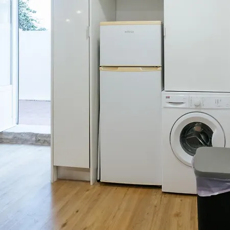 Diogo's Alcantara Ii By Mycelia * Lisboa